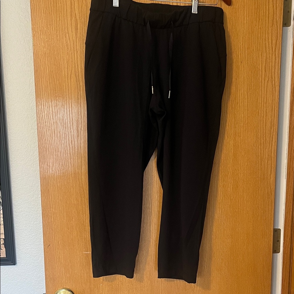 Lululemon Athletica Black Capris